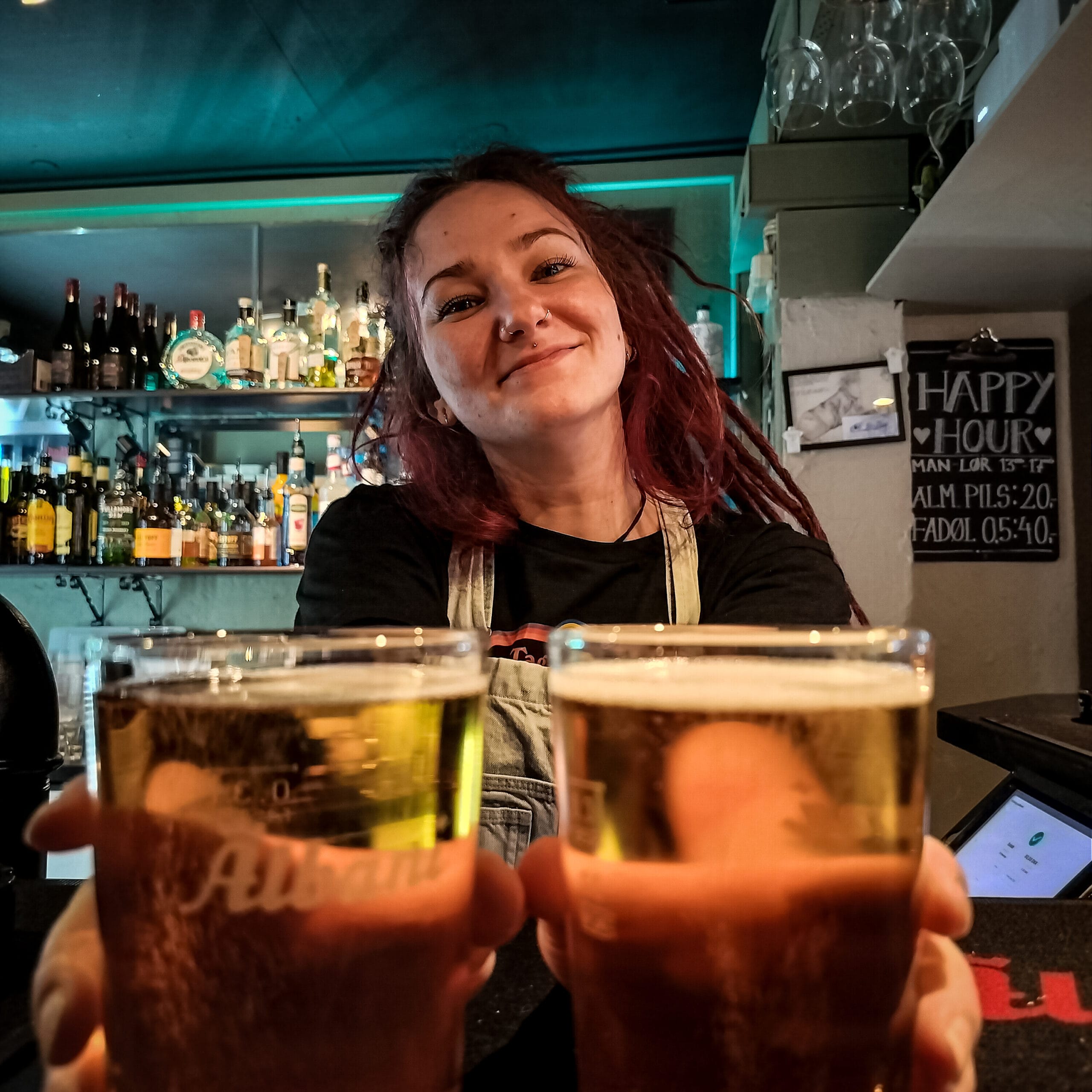 Bartender server drinks
